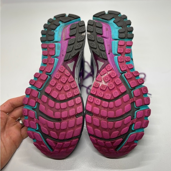 Brooks Adrenaline GTS 17 Silver and Purple running shoes women’s size 11.5 - Picture 7 of 11